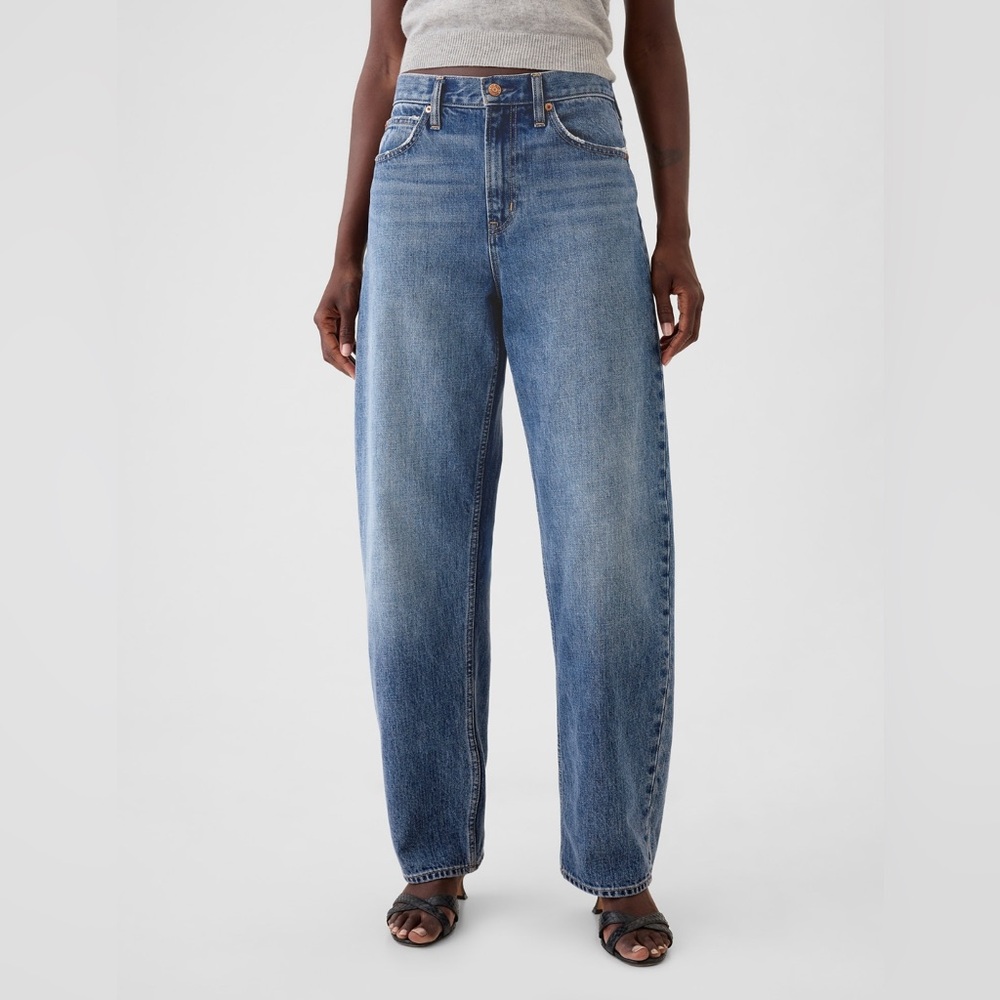 Gap Barrel High Rise Jean, Medium Indigo, Size 26 (2R) - Picture 2 of 5